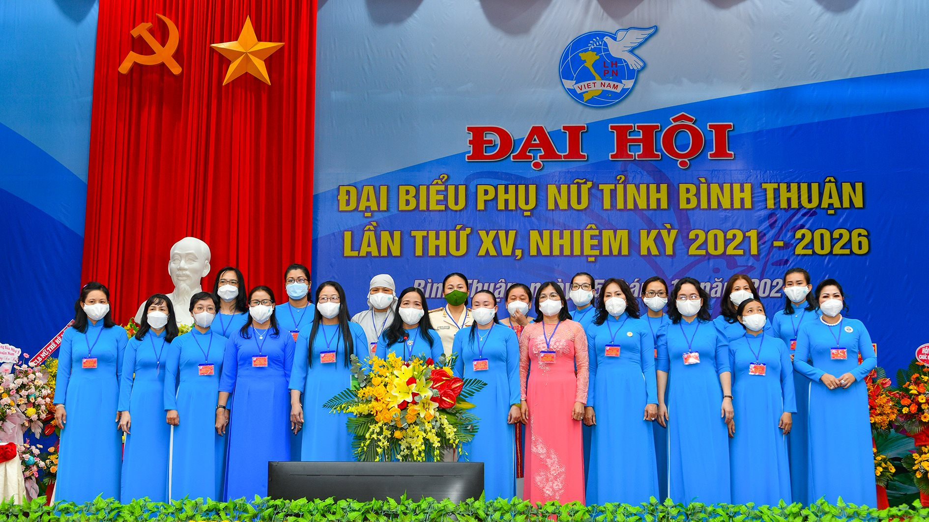 ban-chap-hanh-hoi-phu-nu-tinh-nhiem-ky-2021-2026-ra-mat-dai-hoi-anh-nl-.jpg