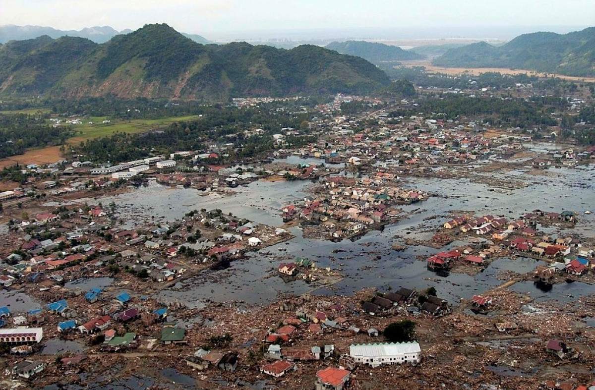 Thảm họa sóng thần và động đất năm 2004 gây ra những hệ lụy lớn; Nguồn: wikipedia.org