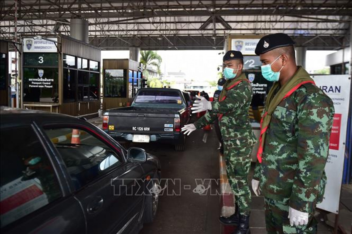Lực lượng biên phòng Thái Lan tại trạm kiểm soát ở tỉnh Narathiwat, giáp giới với Malaysia. (Ảnh tư liệu: AFP/TTXVN)