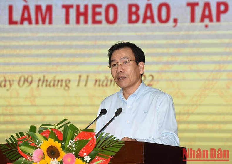 Đại diện Ban Tuyên giáo tỉnh Lào Cai phát biểu