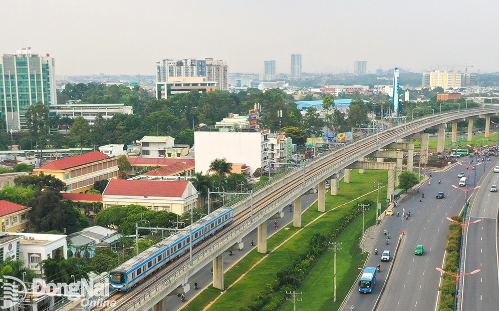 Tuyến metro số 1 sẽ được kéo dài về Đồng Nai, Bình Dương để tăng cường kết nối vùng. 