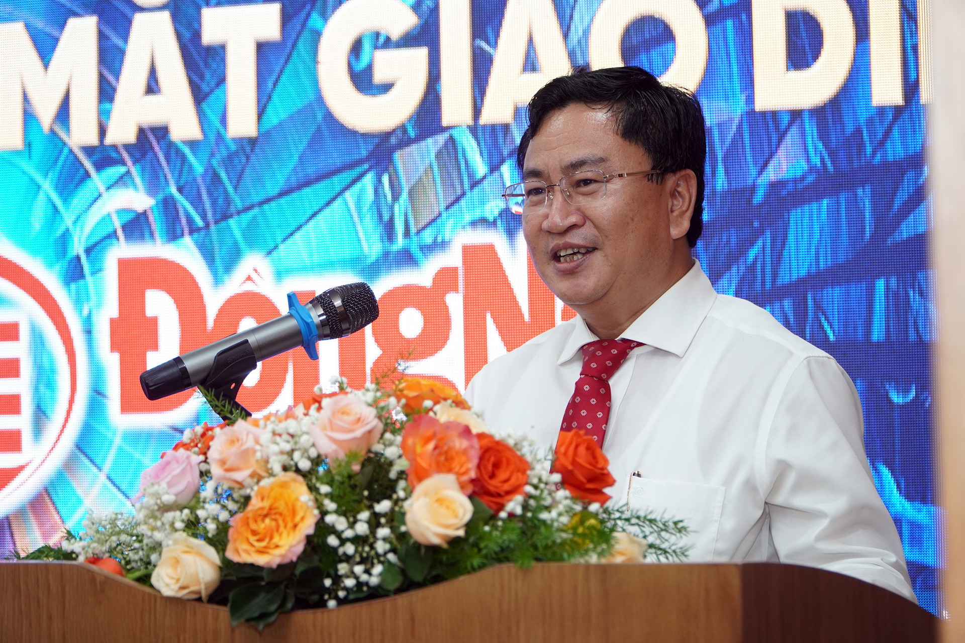 Ông Đào Văn Tuấn, Tổng Biên tập Báo Đồng Nai phát biểu tại lễ ra mắt giao diện mới.