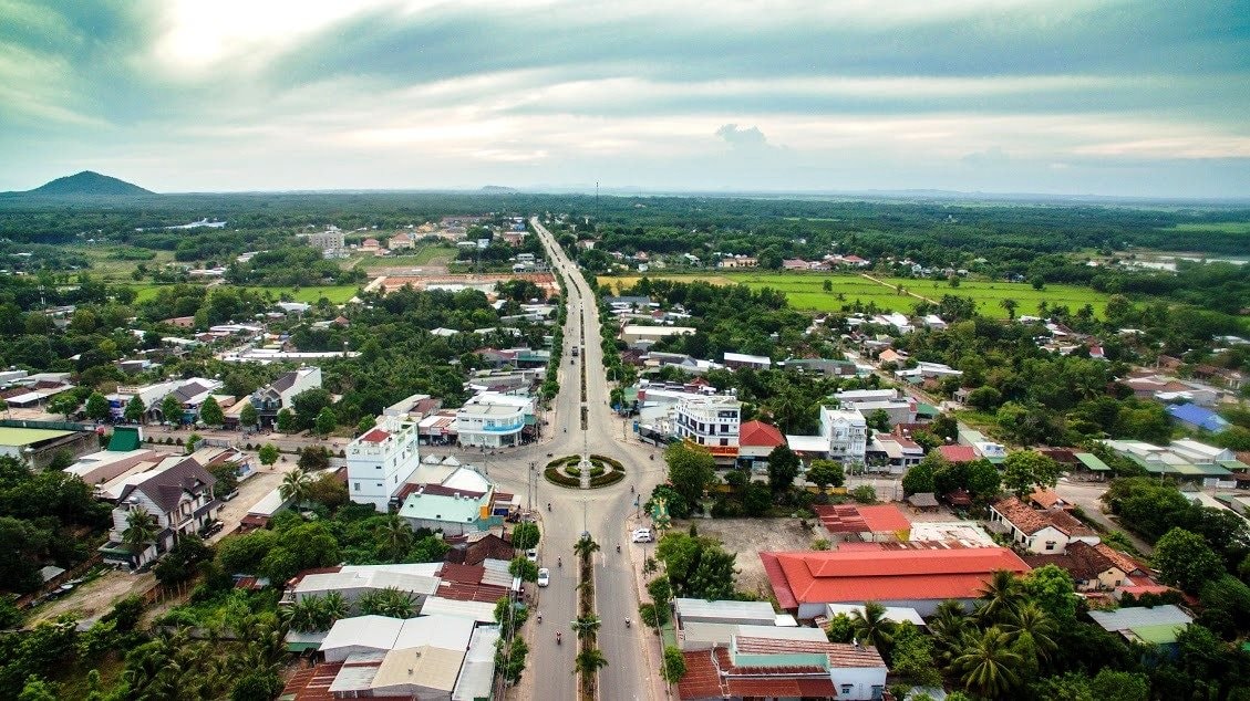 mot-goc-trung-tam-huyen-duc-linh..jpg