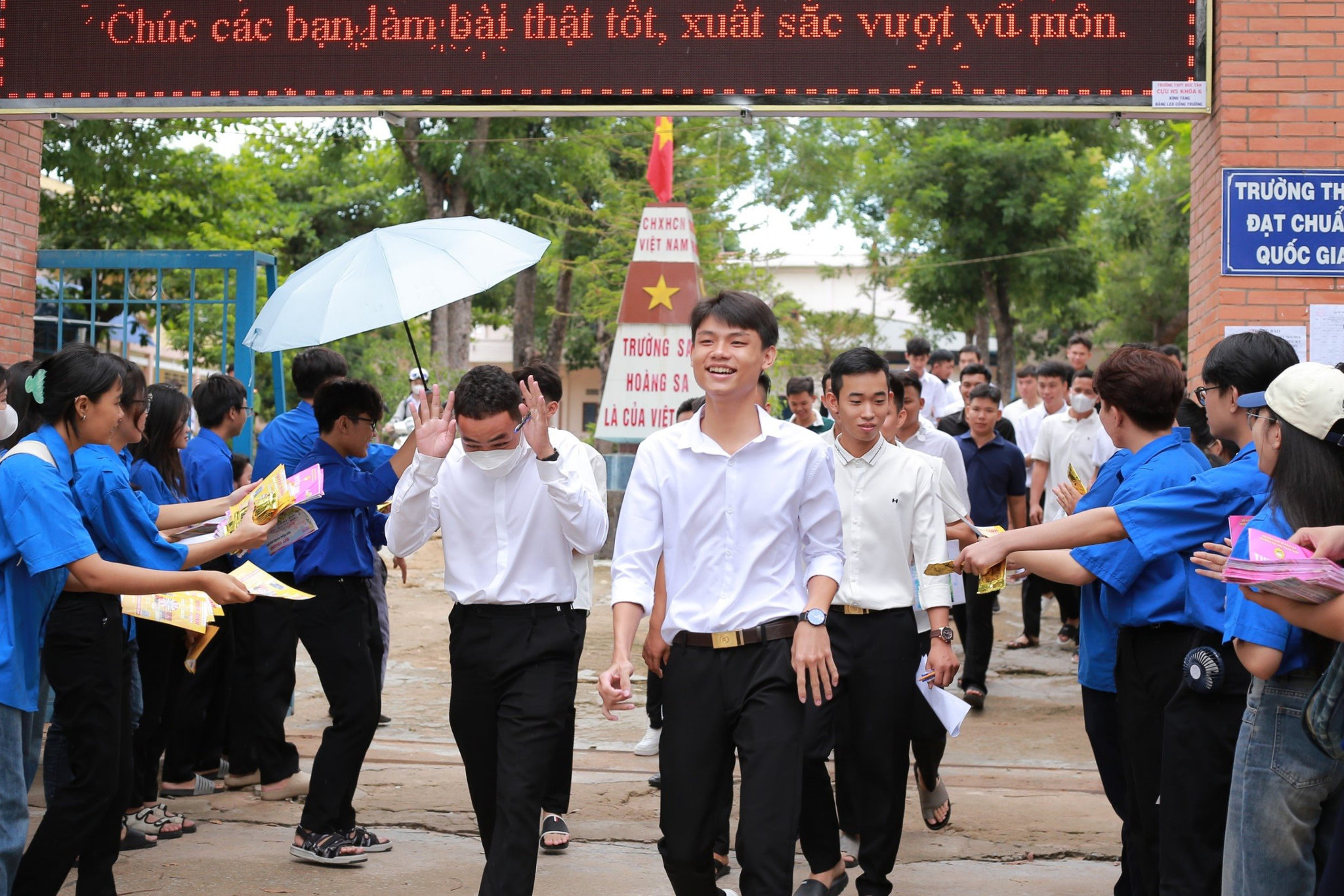 
Kỳ thi tốt nghiệp THPT 2024:
An toàn, nghiêm túc, công bằng, khách quan, đúng quy chế 