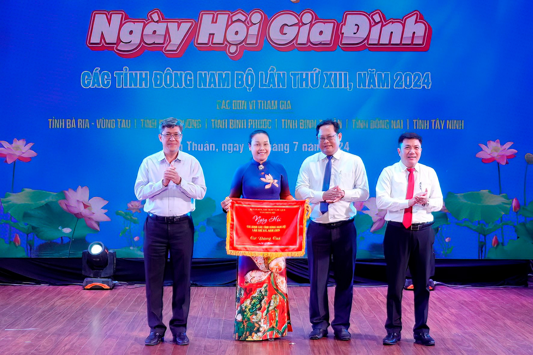 tinh-dong-nai-nhan-co-don-vi-dang-cai-ngay-hoi-gia-dinh-mien-dong-nam-bo-nam-2025-.jpg