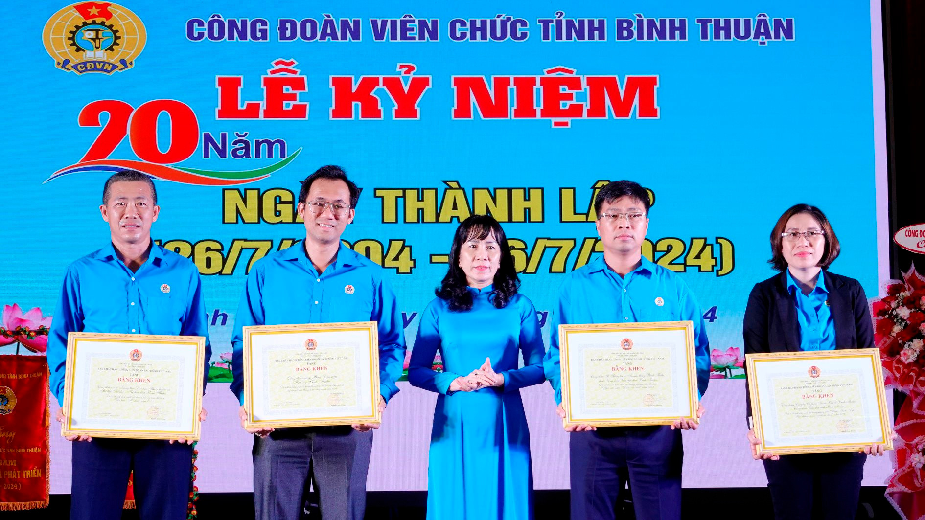 ban-chap-hanh-tong-lien-doan-lao-dong-viet-nam-tang-bang-khen-cho-cac-tap-the-da-co-thanh-tich-xuat-sac-trong-phong-trao-thi-dua-lao-dong-gioi-va-xay-dung-to-chuc-cong-doan-vung-manh-2023.jpg