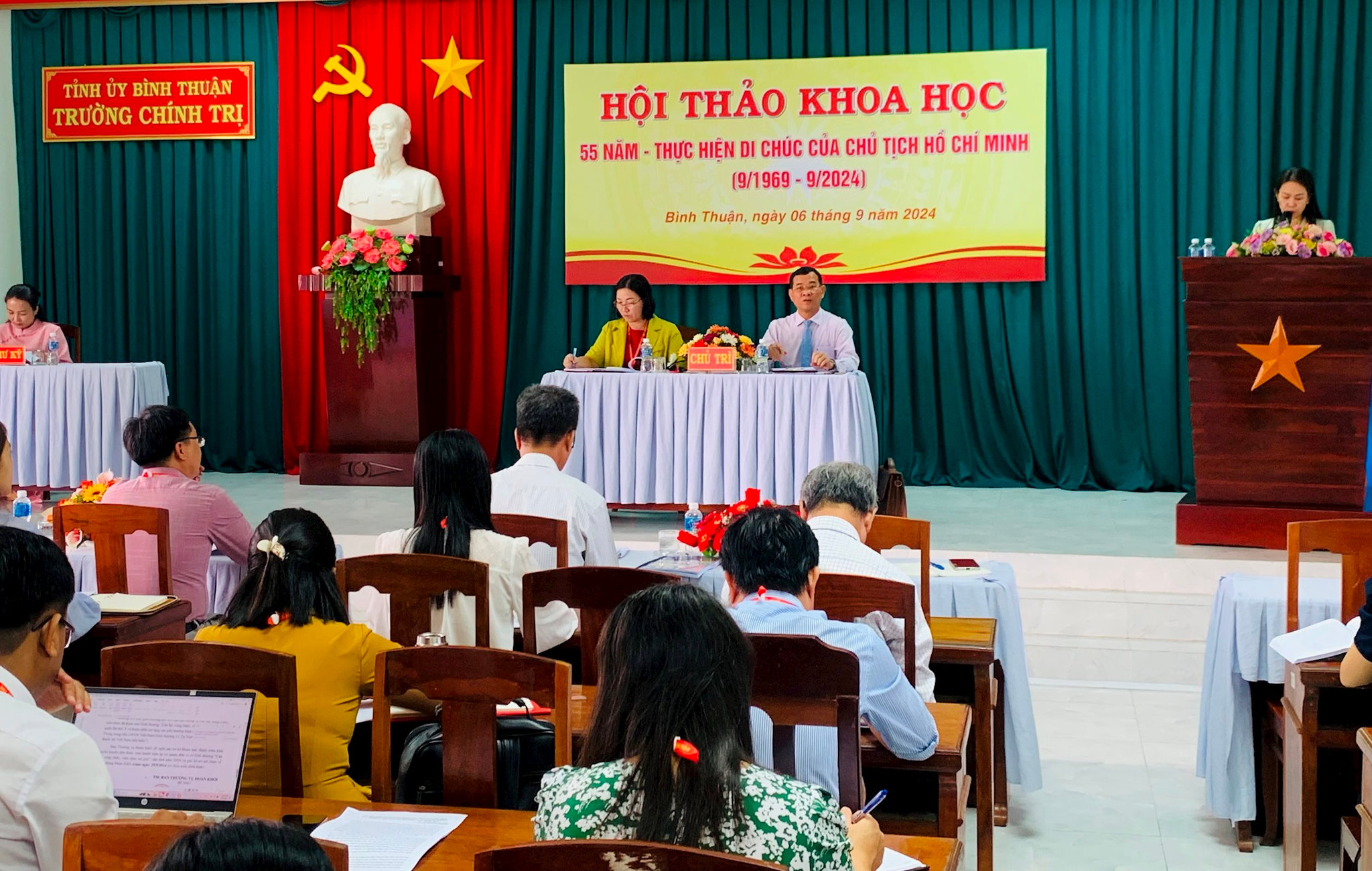 
Hội thảo khoa học 55 năm - Thực hiện di chúc của Chủ tịch Hồ Chí Minh