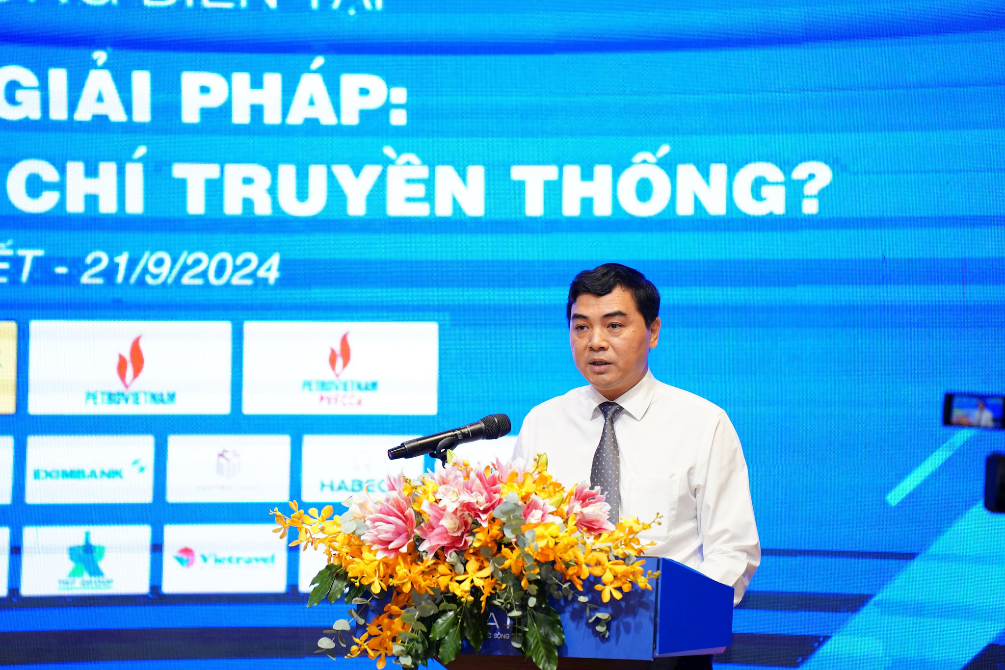 Báo chí giải pháp: Giữ vững vị trí ngọn hải đăng