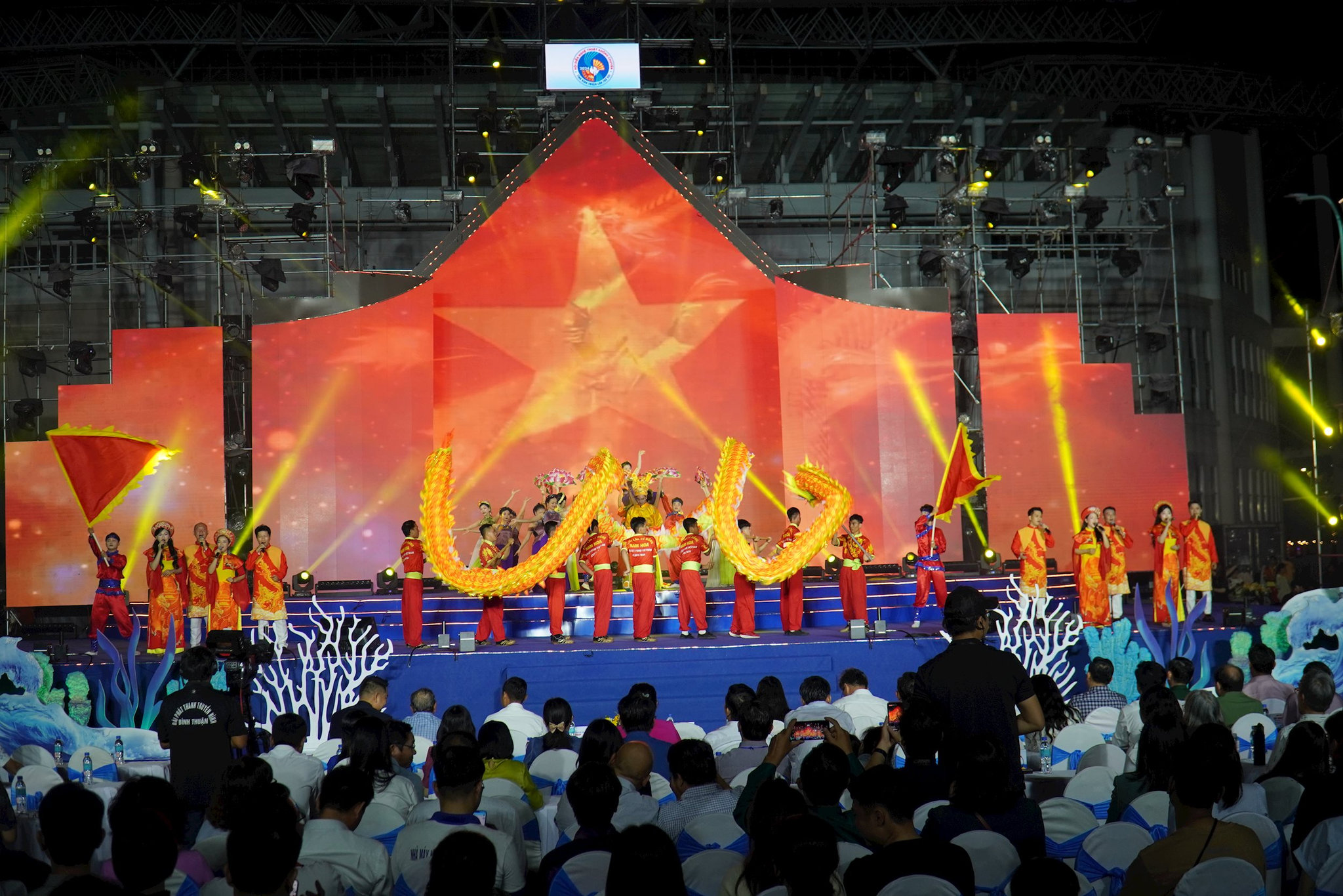  Tưng bừng Chương trình nghệ thuật “Chào Năm mới 2025”