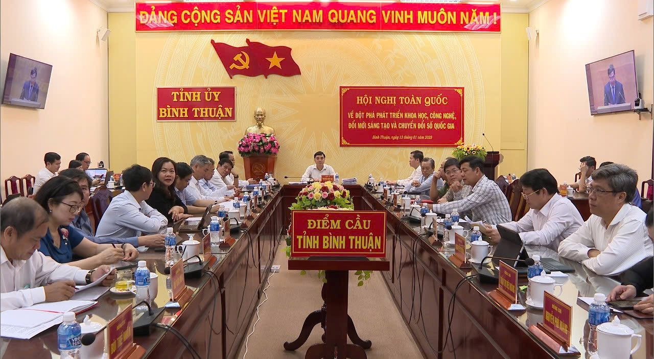 Hội nghị toàn quốc về đột phá phát triển khoa học, công nghệ, đổi mới sáng tạo và chuyển đổi số quốc gia