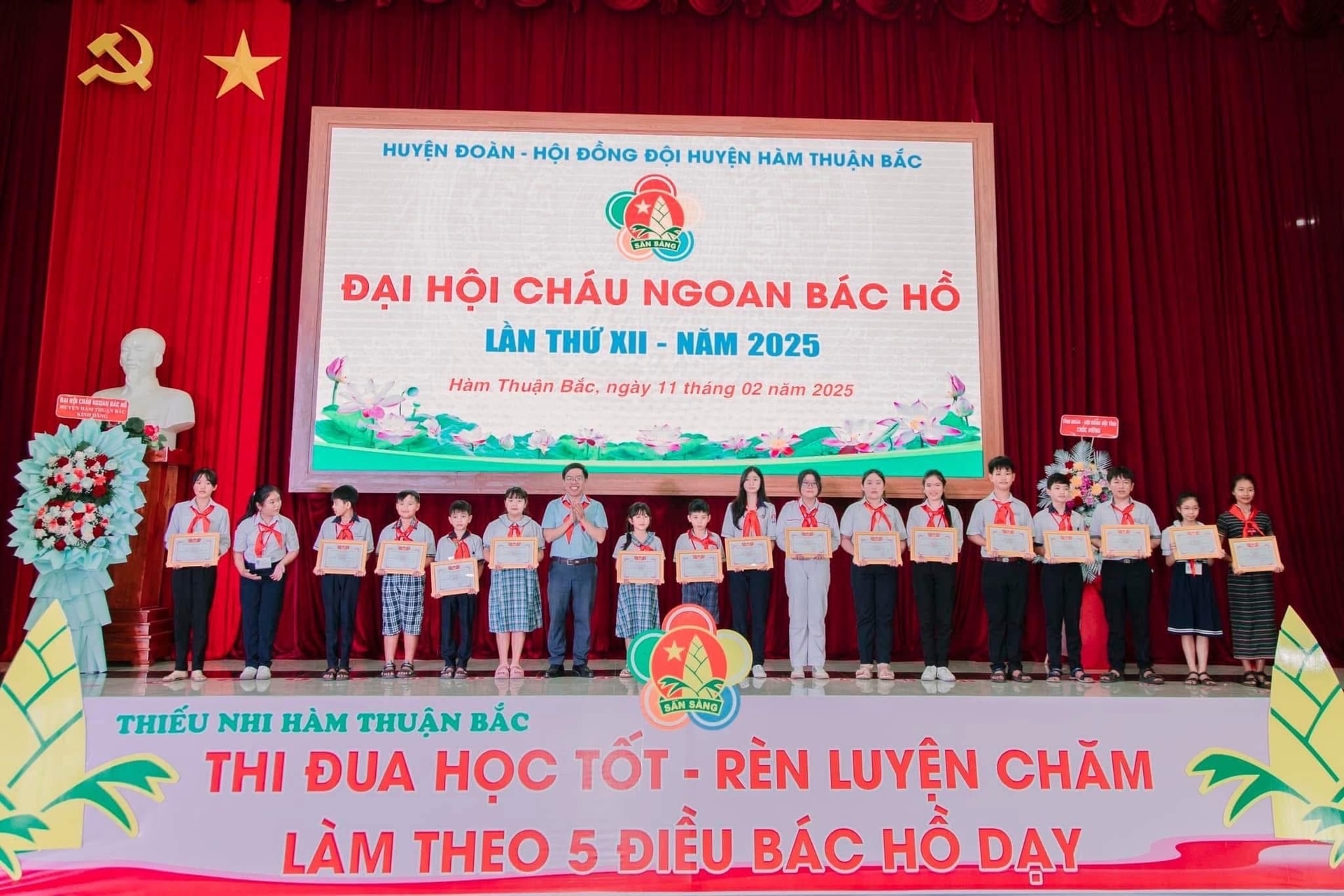 dai-hoi-chau-ngoan-bac-ho-htb2.jpg