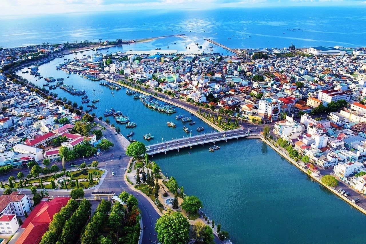 quang-canh-thanh-pho-phan-thiet-anh-ngoc-lan-3-1694679159404-16946791597701621021880.jpg