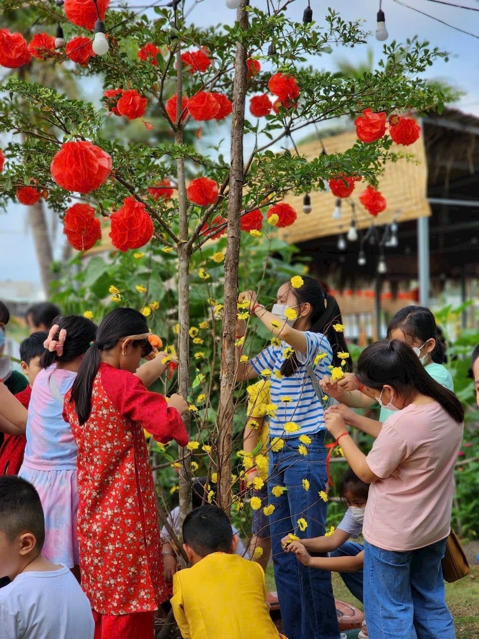 hinh-tre-em-vui-choi.jpg