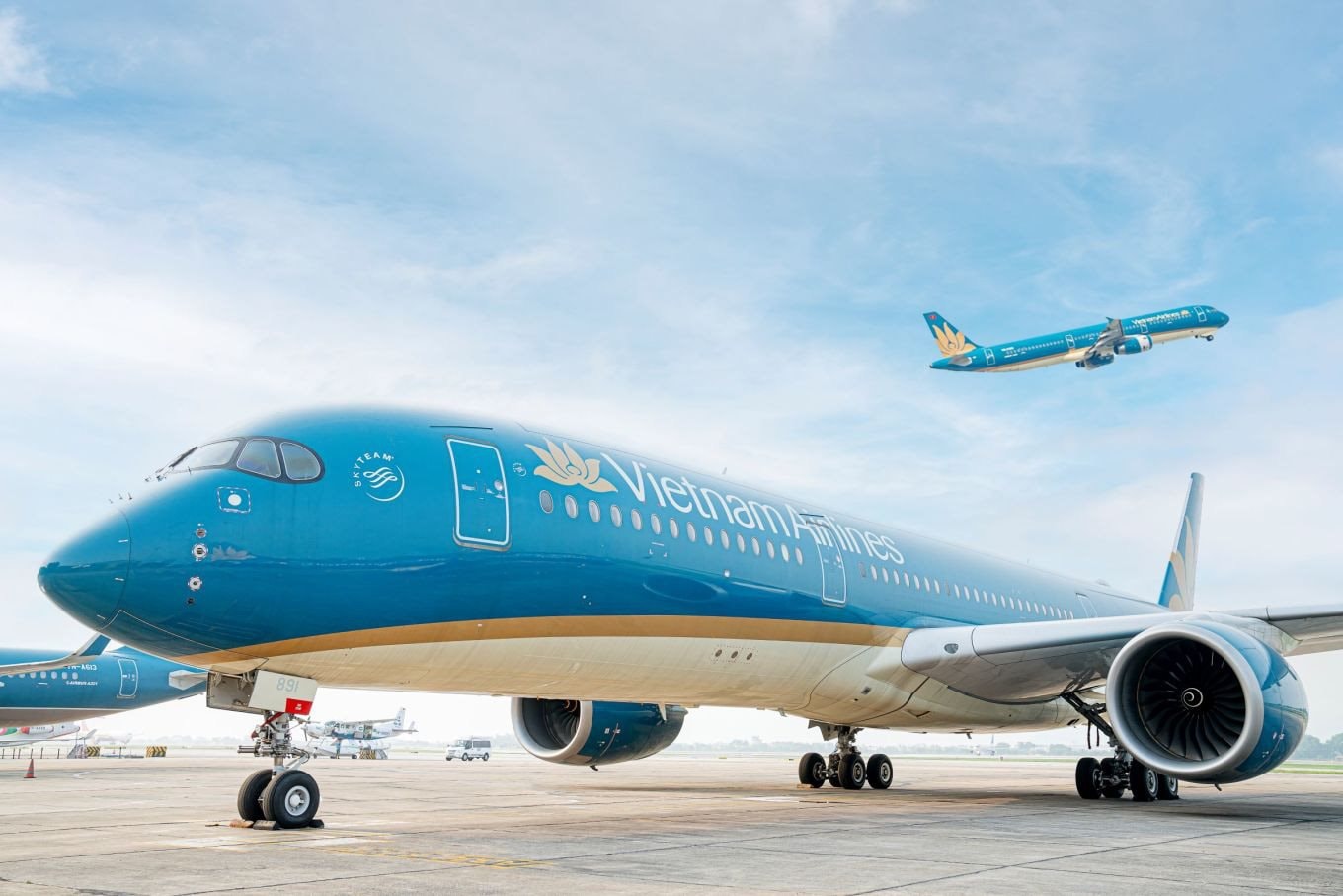 may-bay-vietnam-airlines-17193870023101659248835.jpg