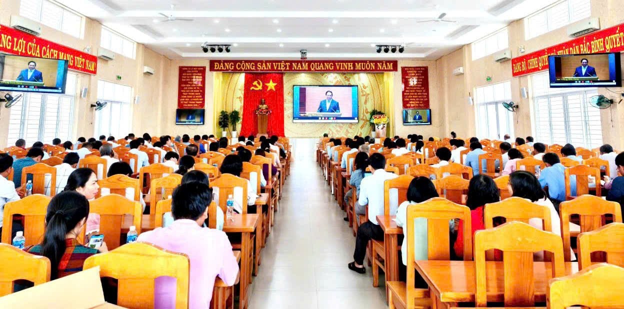 huyen-bac-binh.jpg