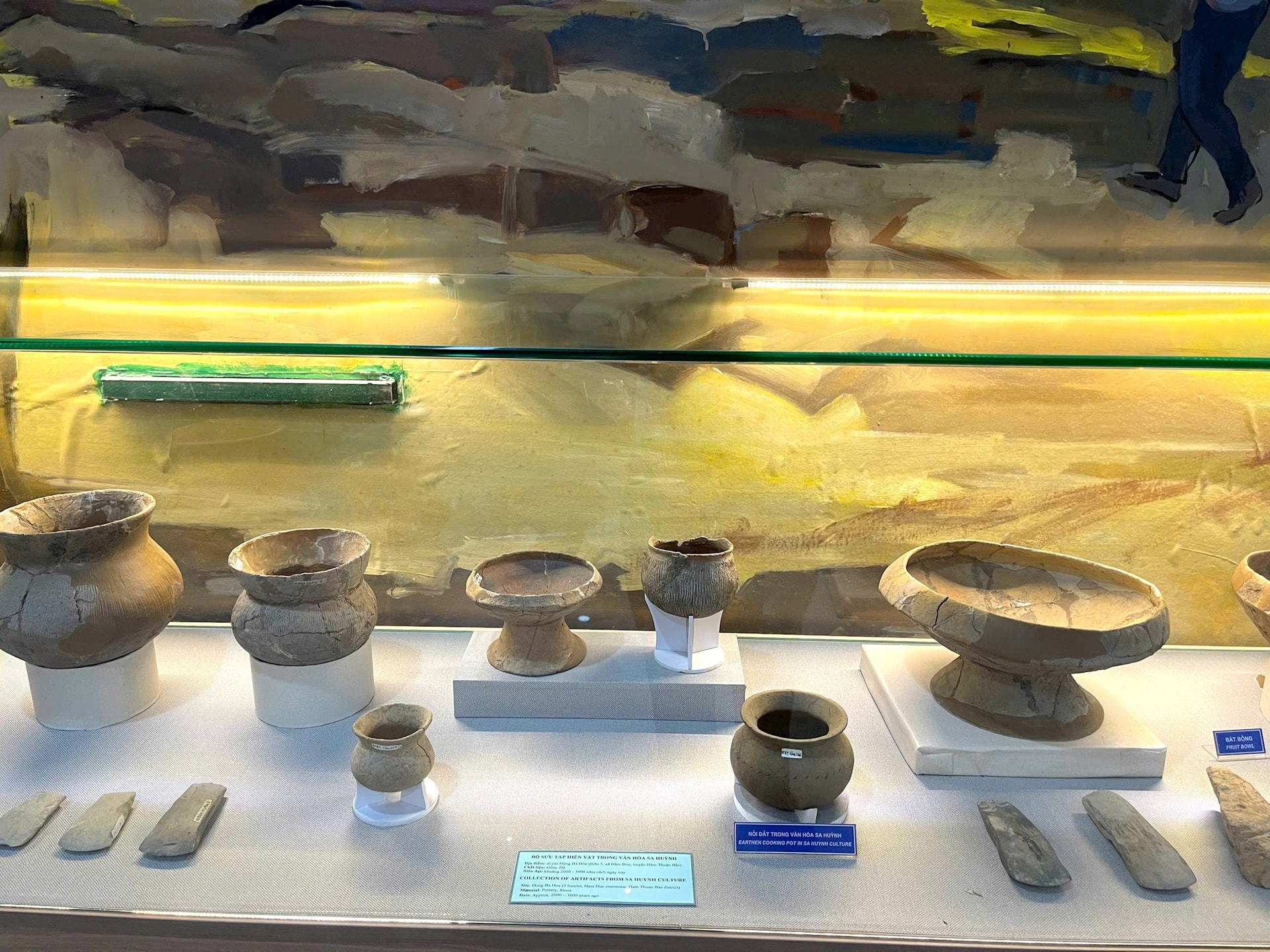 hien-vat-dang-trung-bay-tai-bao-tang-bt.jpg
