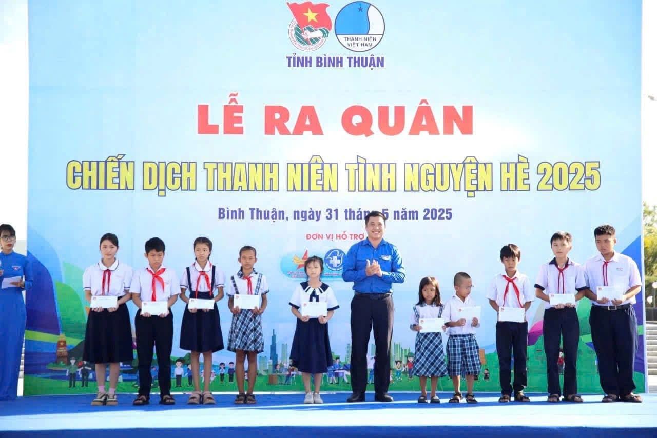 ra-quan-cd-he-15.jpg