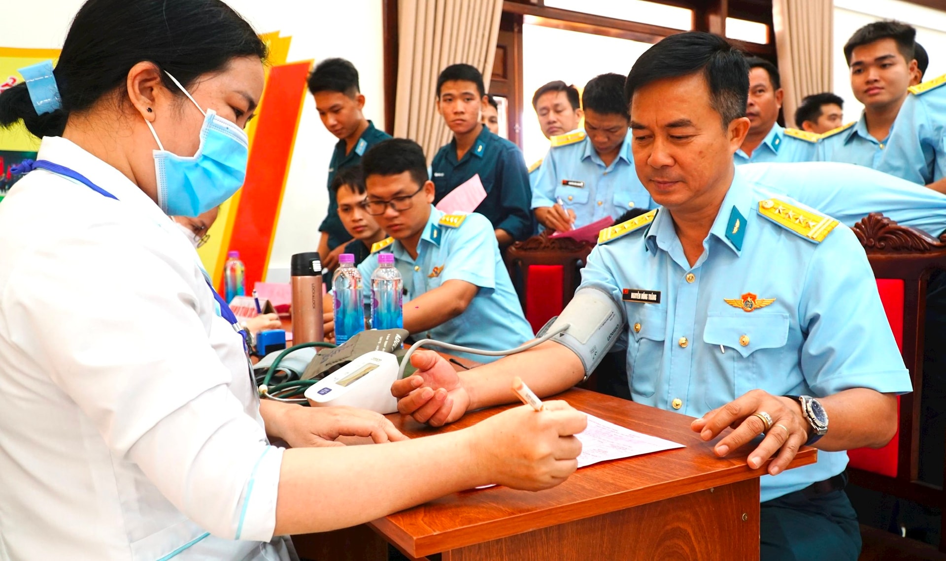 trung-doan-920-hien-mau-2.jpg