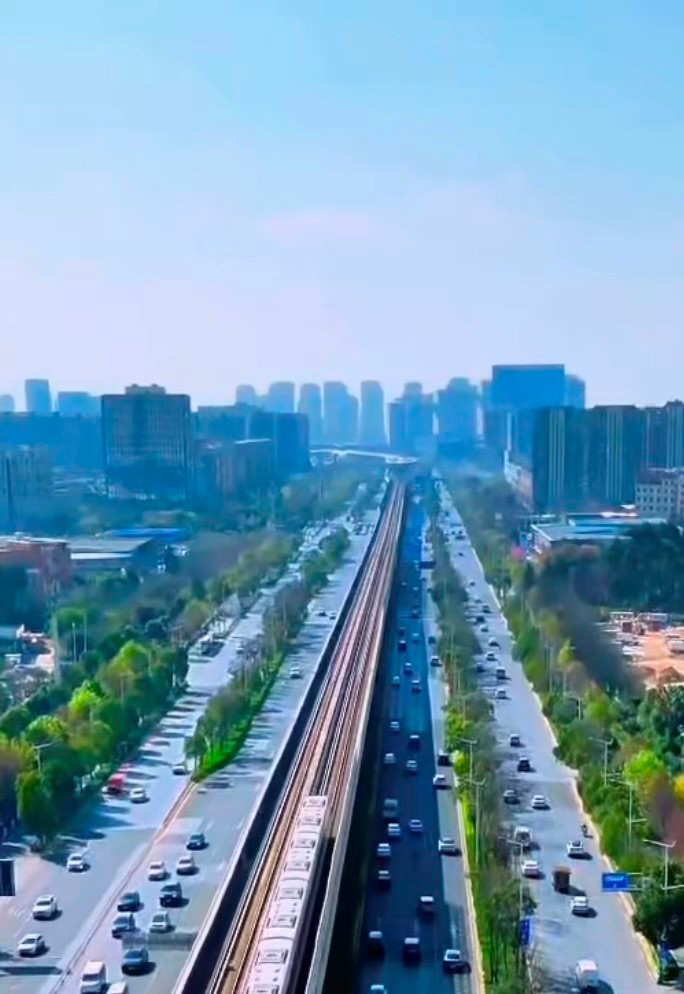 Đang triển khai các bước để xây dựng tuyến đường 12 làn xe