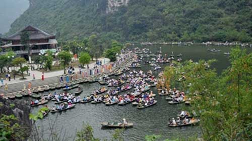 Spiritual tourism conference opens in Ninh Binh 