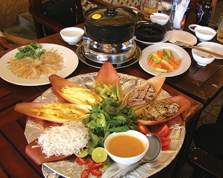 Du lịch & ẩm thực: Nét riêng món lẩu thả ở Việtnam Home