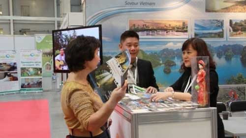 Vietnam travel firms join international tourism fair in Moscow