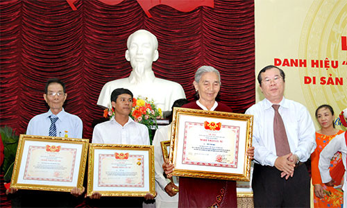 9   individuals awarded “Meritorious Artisan” title in intangible cultural heritage 