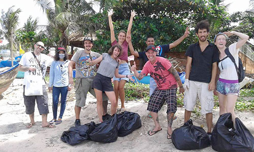 Foreigners join hand to keep Mui Ne clean and nice