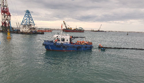 Rehearsal of oil spill response in Vinh Tan Thermal Power Company