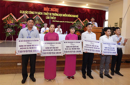 HCMC Educational publishing house to award books to disadvantaged schools in Binh Thuan