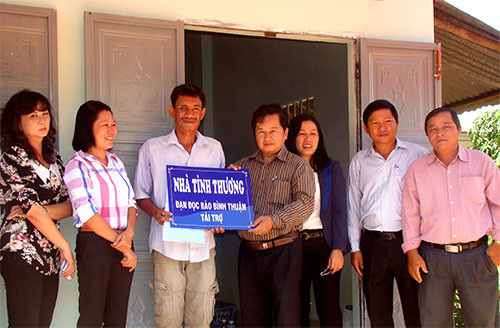 Binh Thuan Newspaper conferred certificate of merit by PPC on its 40th anniversary