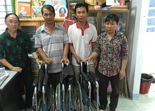 Hội Cựu TNXP Bình Thuận: Trao 11 xe lăn, xe lắc cho hội viên, thân nhân hội viên và người nghèo