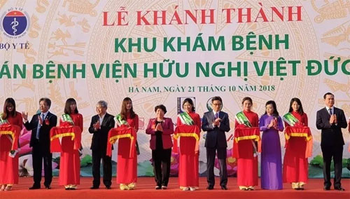 Outpatient departments of branches of Viet Duc and Bach Mai hospitals inaugurated