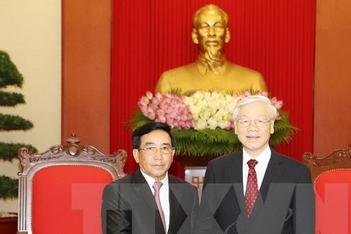 Party chief Nguyen Phu Trong welcomes Laos Vice President
