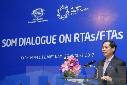 APEC economies share experience in engaging in RTAs/FTAs