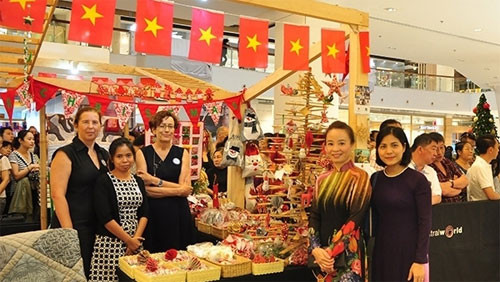 Vietnam joins Diplomatic Charity Bazaar in Thailand