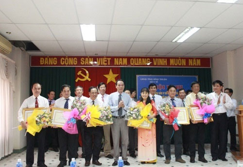 Binh Thuan: 18 elite physicians get honored by the State president