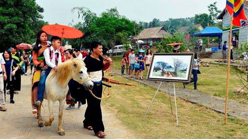 Month-long activities to be held at Vietnam National Village for Ethnic Culture and Tourism