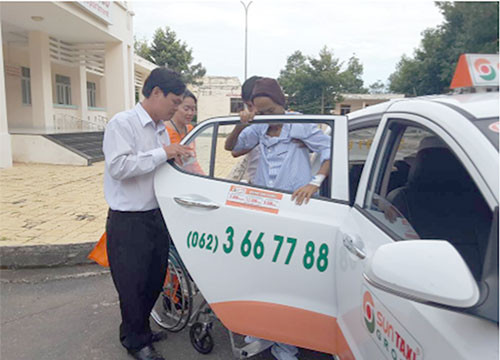 Sun taxi - những chuyến xe miễn phí cho bệnh nhân nghèo