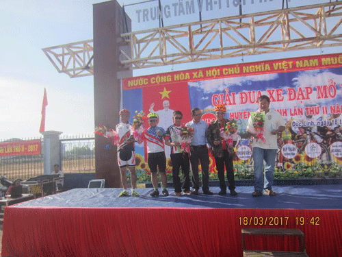Open cycling race to celebrate 42th years of Hoai Duc liberation day
