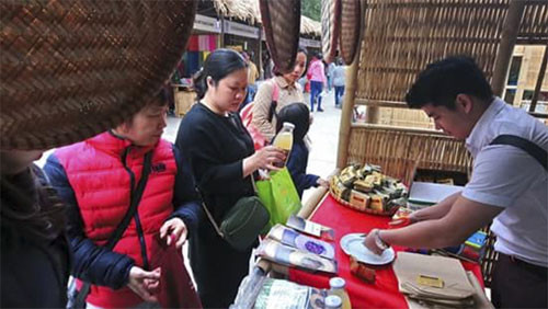 Hanoi fair introduces regional specialties