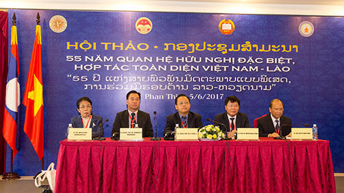 Seminar highlighting “55 years of  Vietnam-Laos traditional friendship, special solidarity, comprehensive cooperation”