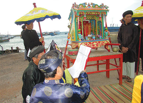 Phu Quy island district: Cau Ngu festival after the Lunar New Year