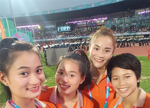 Viet Nam win silver in Asian athletics competitionVietnamese runners wrapped up the Asian Athletics Championship with a silver medal yesterday. The Southeast Asian team finished second in the women’s 4x400m event with a time of 3min 33.22sec. They were...