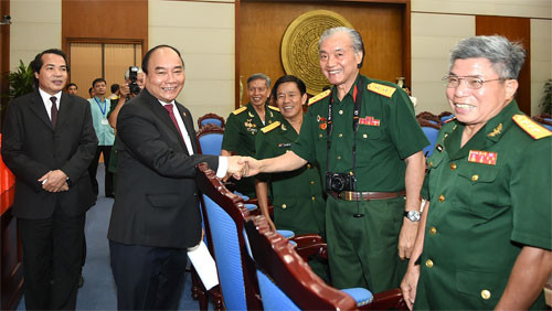 PM shows gratitude to former Truong Son veterans