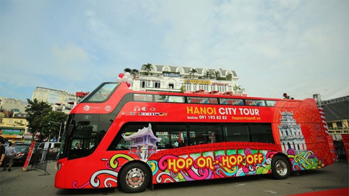 Hanoi to add more double-decker bus routes