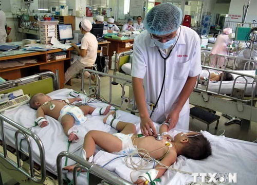 Vietnamese doctor wins Nikkei Asia Prize