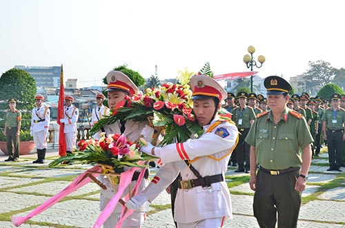 15 groups to pay tribute to late President Ho Chi Minh in Phan Thiet