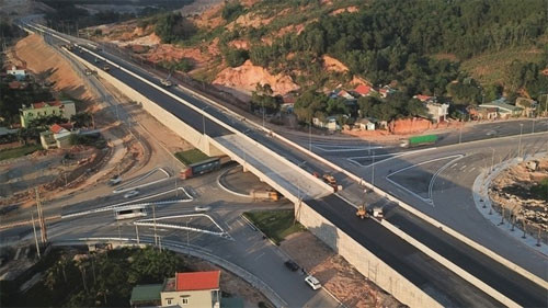 Quang Ninh province to build Van Don-Mong Cai 				expressway