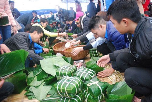 Poor people to receive chung cake ahead of Tet